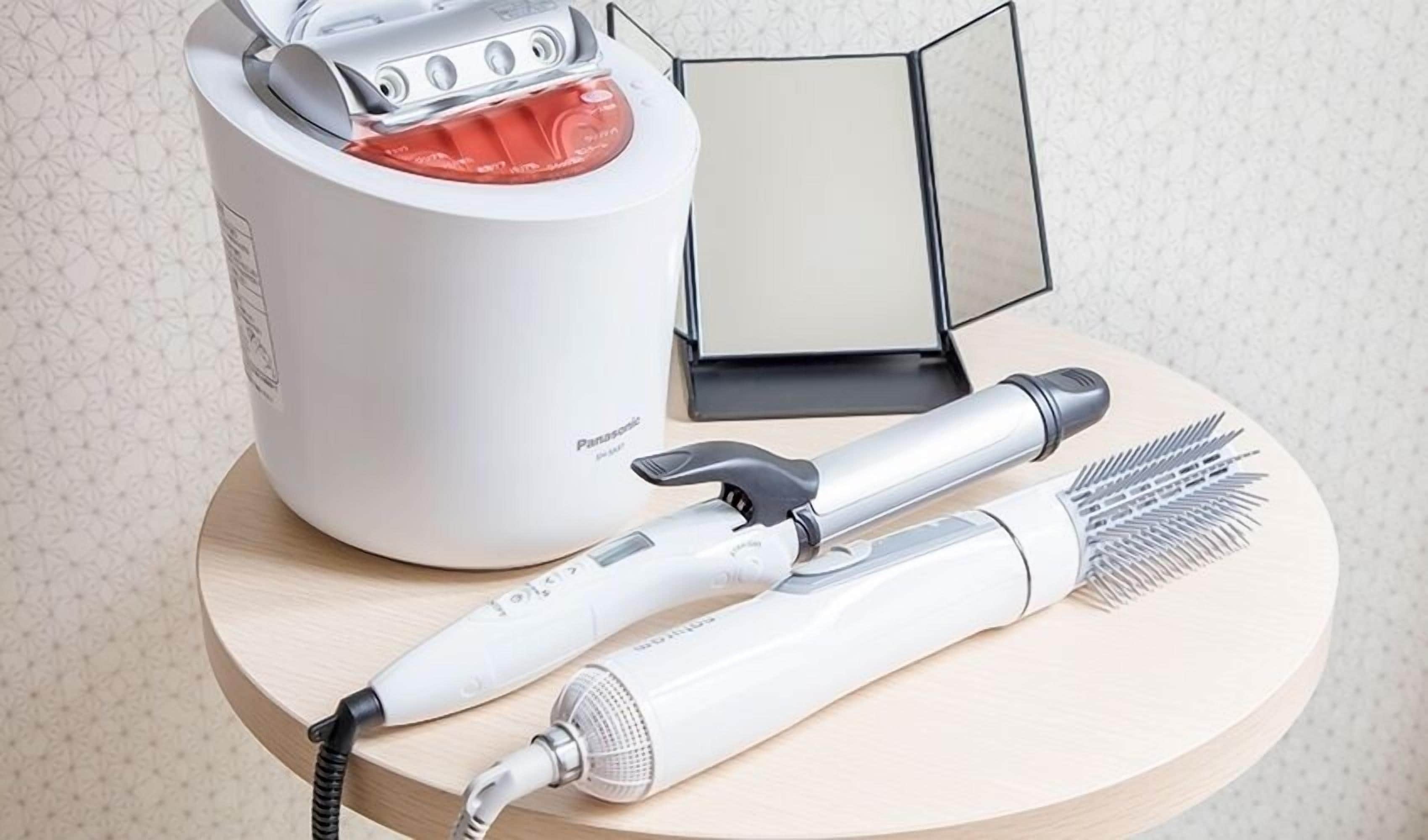 double room, non smoking (female only) | desk, free wifi, bed sheets, wheelchair access