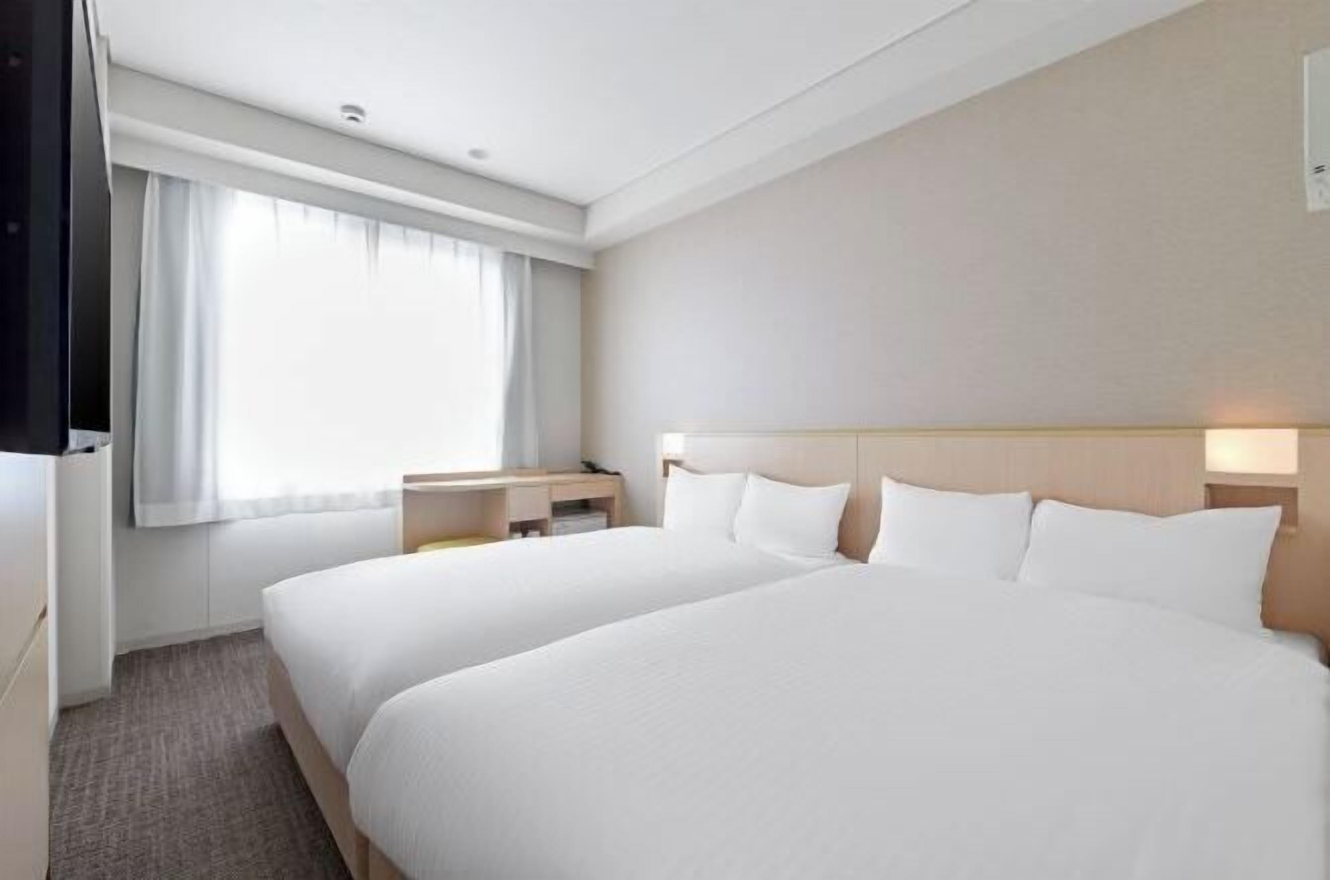 Desk, free WiFi, bed sheets, wheelchair access