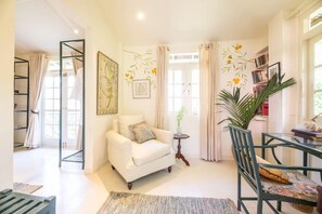 บริเวณนั่งเล่น