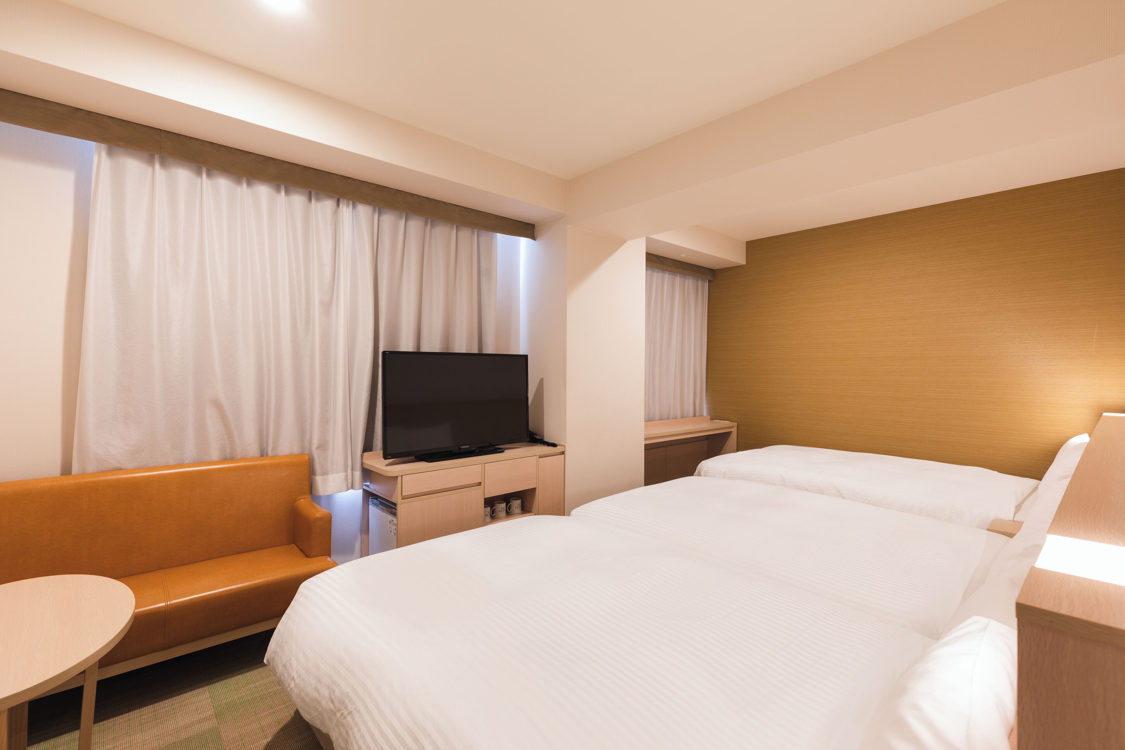 1 bedroom, desk, soundproofing, free wifi