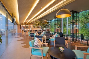 Breakfast, lunch, dinner served; international cuisine - Tama Boutique Hotel (Bandung)