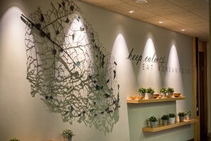 아침 식사, 점심 식사 및 저녁 식사 제공