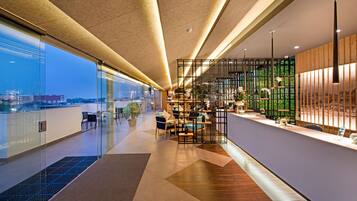 Frühstück, Mittagessen, Abendessen, internationale Küche