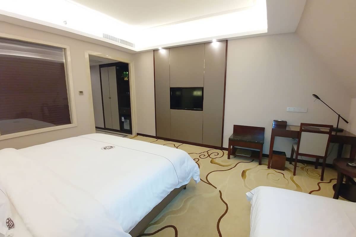 Chambre Familiale Double ou avec lits jumeaux, 1 chambre, baignoire