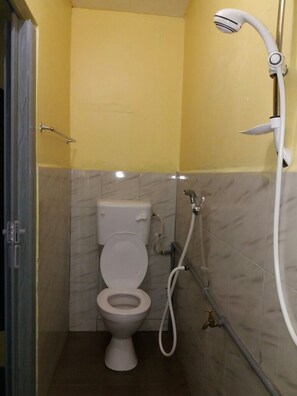Shower, towels - De Chempedak 1 (Kuantan)