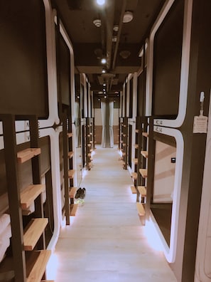 Coffres-forts dans les chambres, bureau, Wi-Fi gratuit
