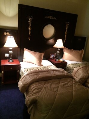 Family Suite, 2 Bedrooms | Minibar, in-room safe, desk, blackout curtains - Acacia Hotel & Suites (Amman)