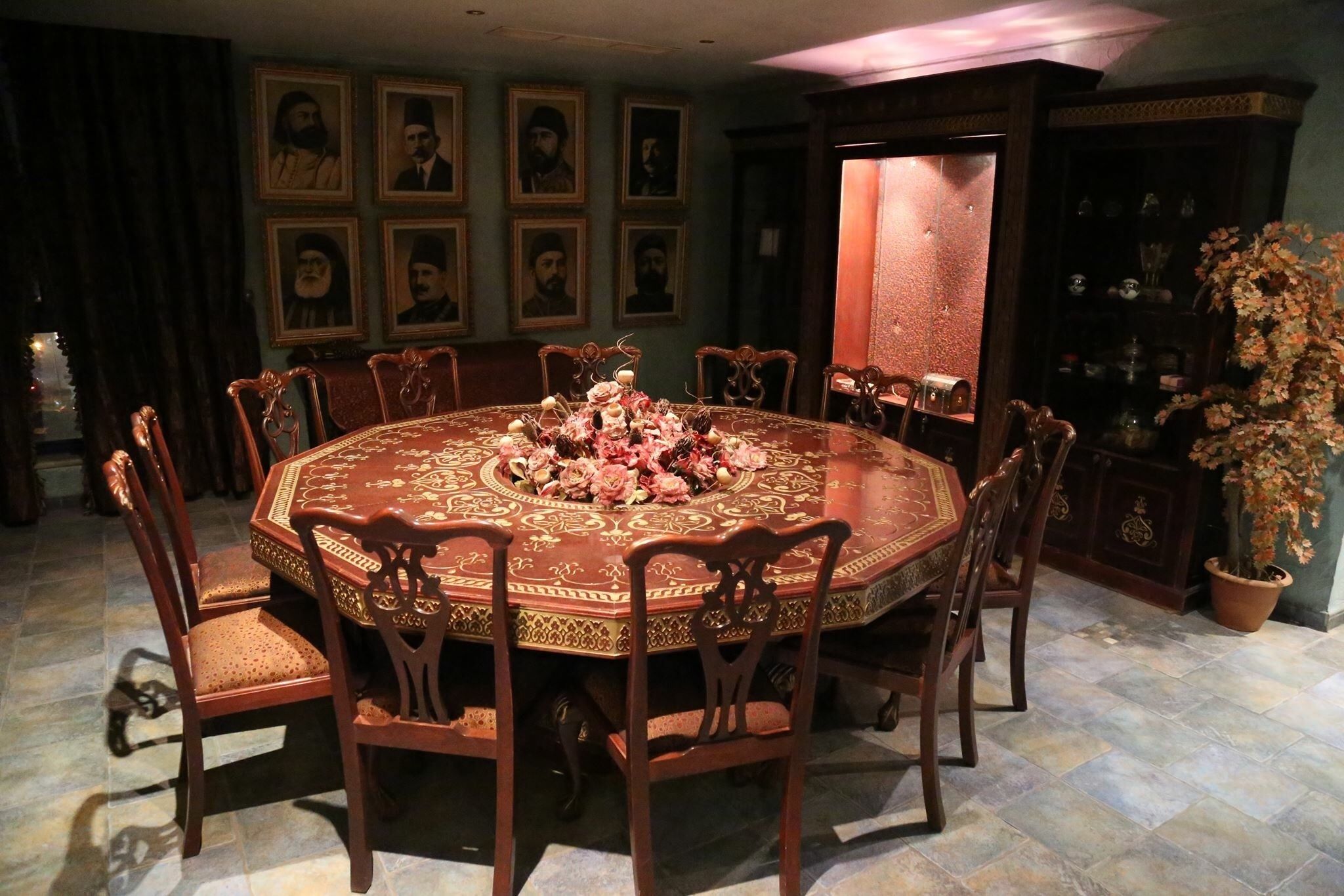 Suite Royal, 3 habitaciones, hidromasaje | Servicio a la habitación