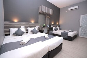 Minibar, in-room safe, soundproofing, free WiFi - Dj Citi Inn Family Suite (Kuala Terengganu)