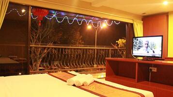 Desk, iron/ironing board, free WiFi