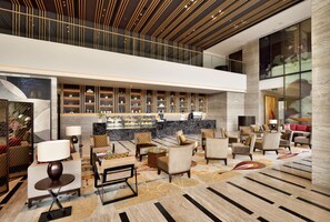 2 restaurants, breakfast served