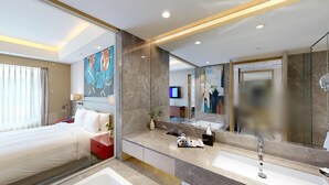 Đồ dùng nhà tắm được thiết kế riêng, máy sấy tóc, áo choàng tắm 