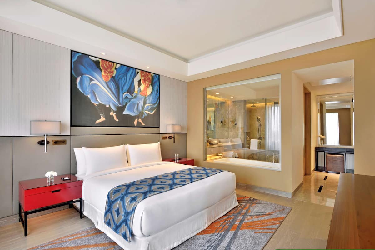 minibar, in-room safe, individually decorated, individually furnished