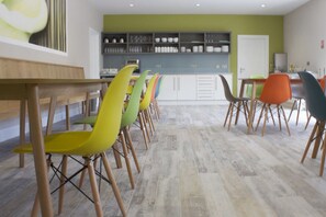 Sudah termasuk sarapan ala kontinental