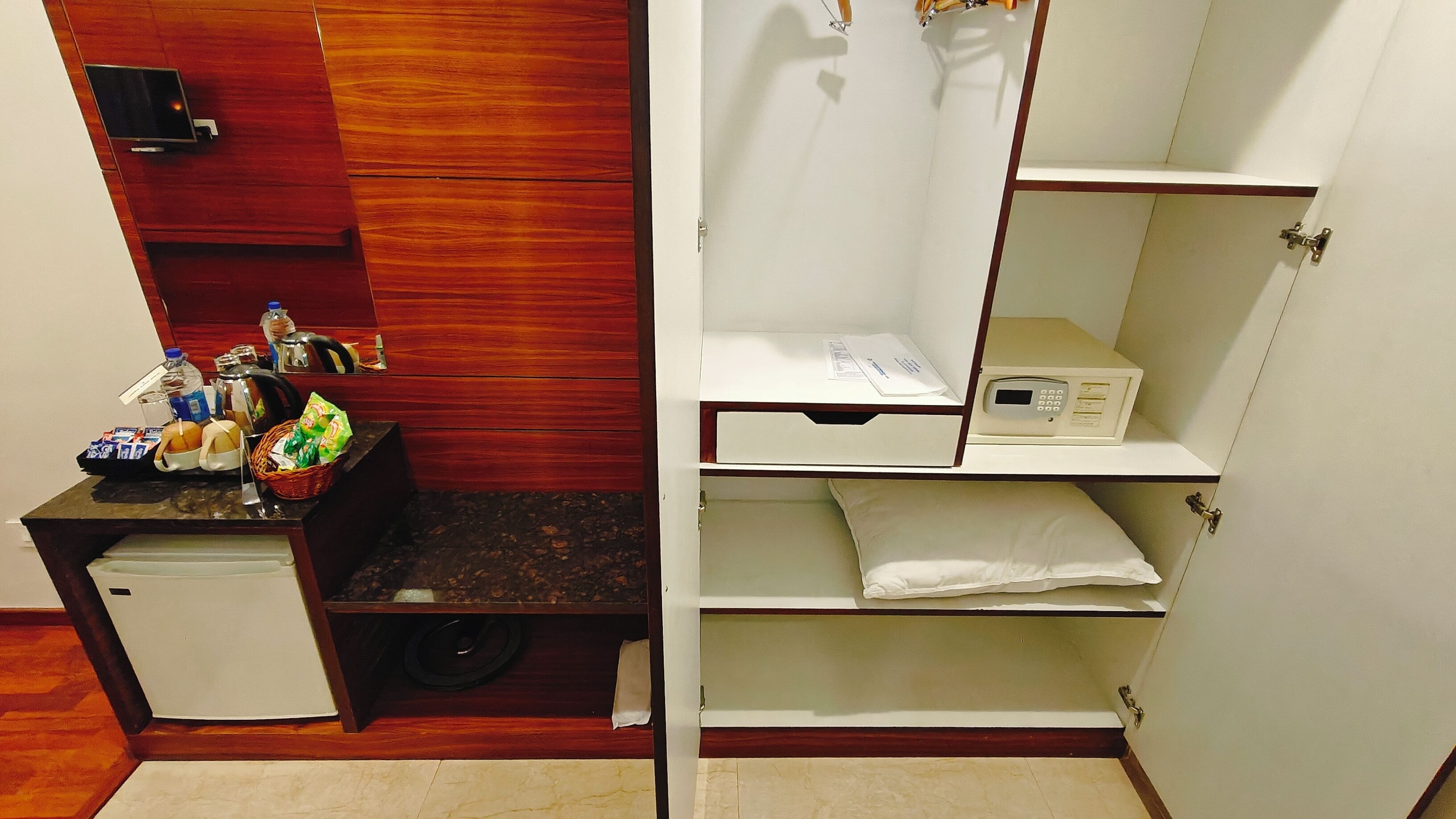 suite | room amenity