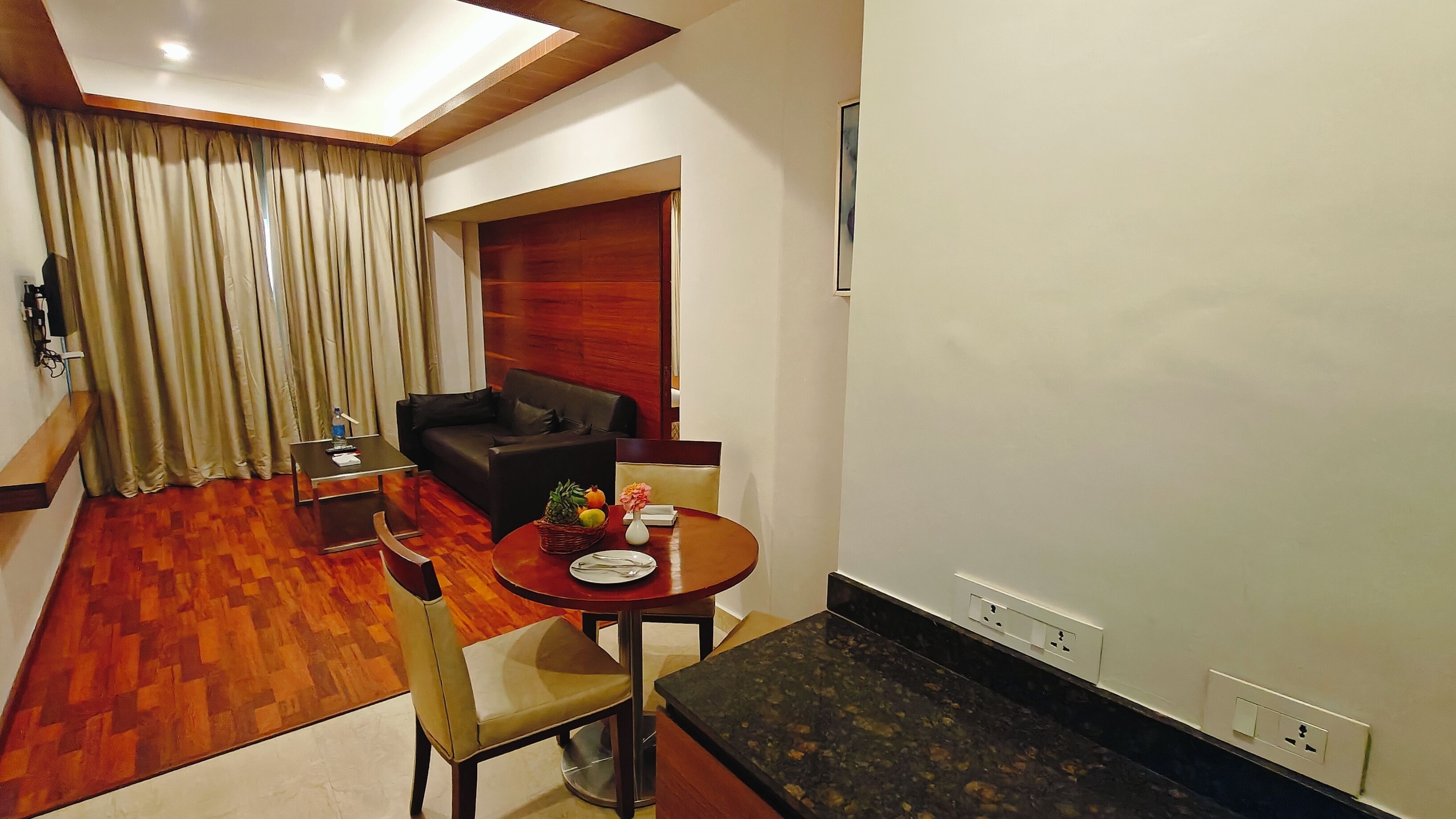 Suite | Living area | 32-inch LCD TV with digital channels