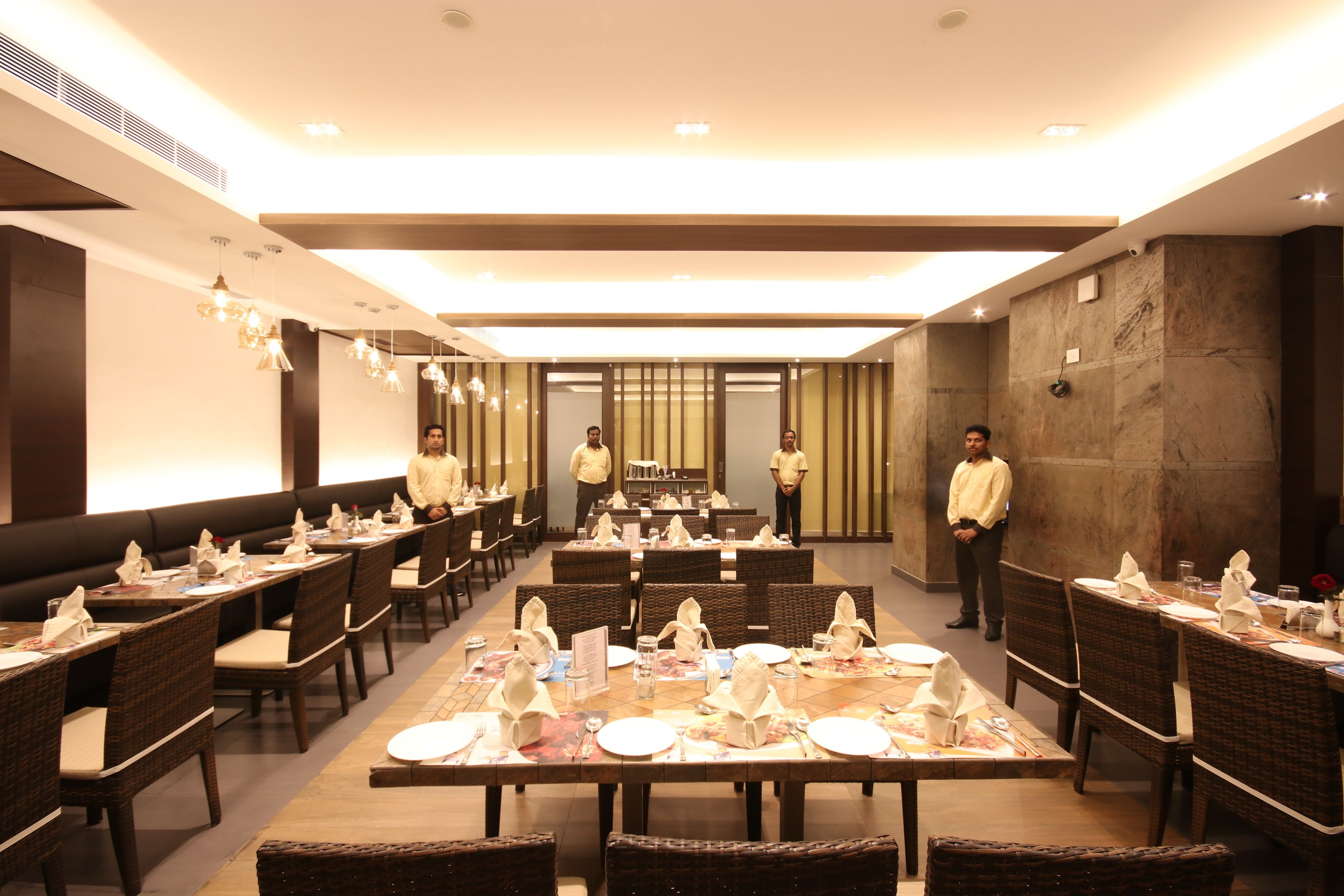 breakfast, lunch, dinner served; international cuisine