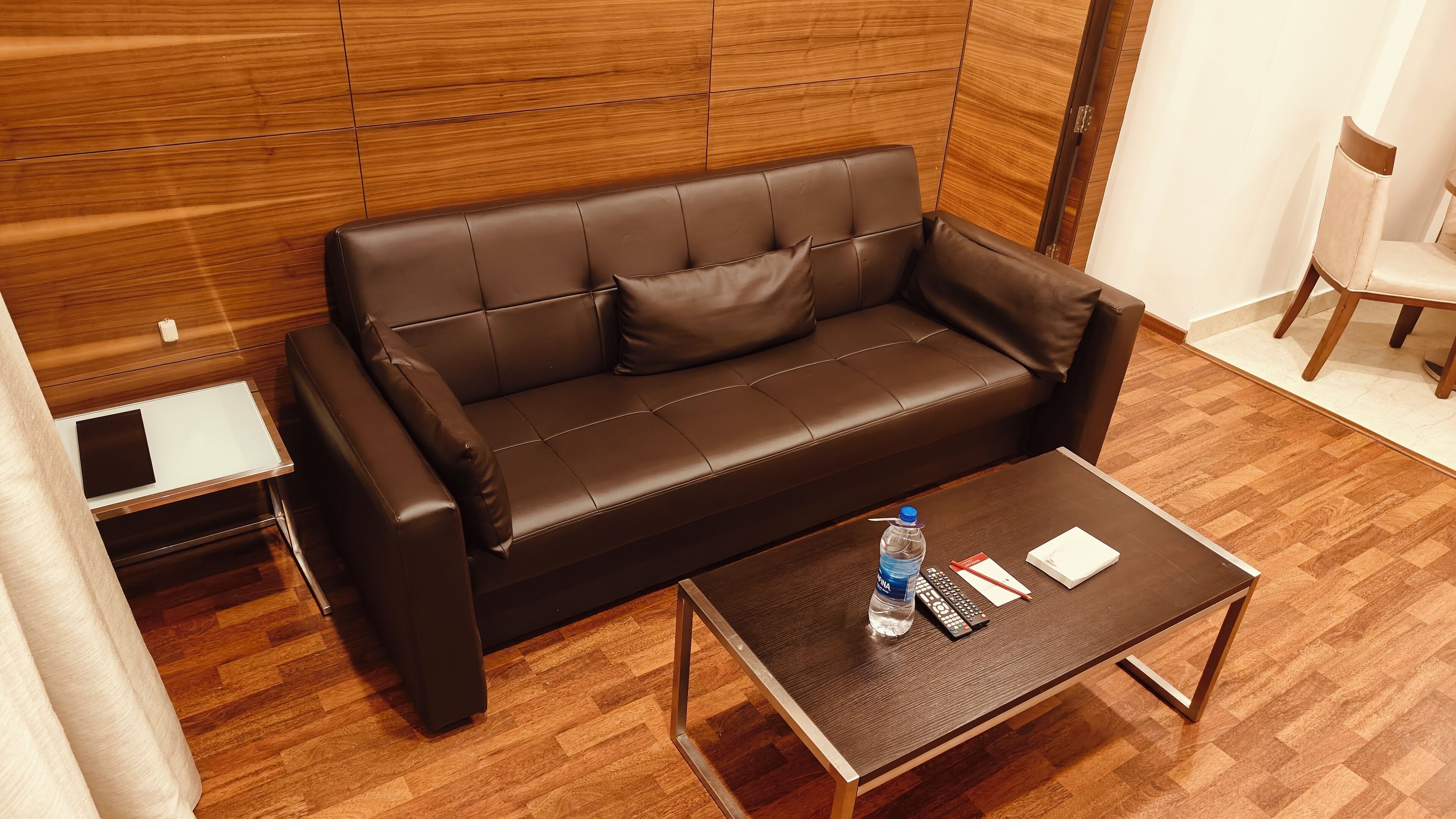 suite | living area | 32-inch lcd tv with digital channels