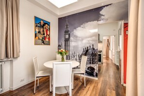 TV - Suite Santa Tecla (Milan)