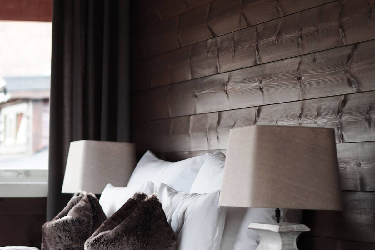 deluxe room | 1 bedroom, premium bedding, desk, iron/ironing board