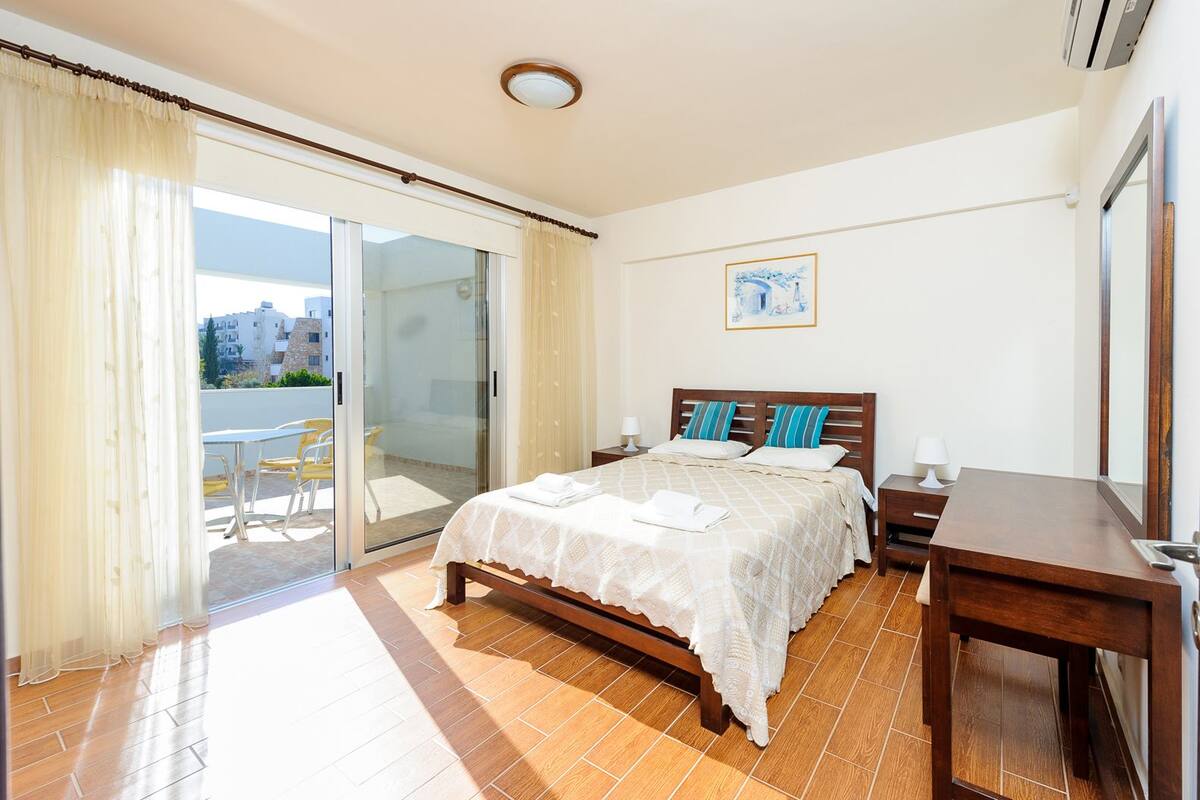 Apartment, 2 Bedrooms, Balcony, Sea View (Prometheus No.4) | In-room safe, iron/ironing board, cribs (surcharge)