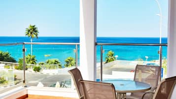 Exclusive-Villa, eigener Pool, Meerblick (No.5) | Balkon