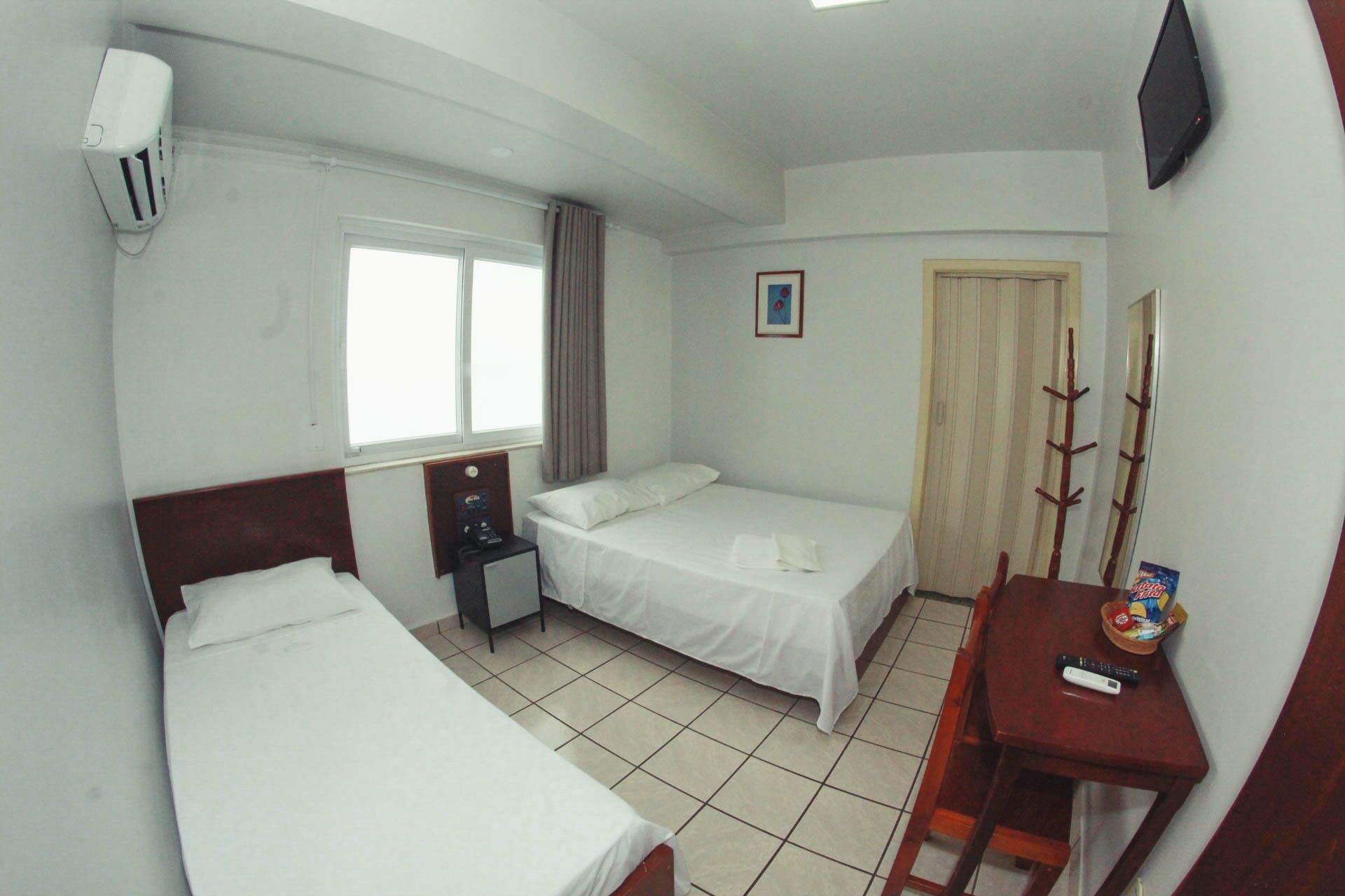 standard room | 1 bedroom, minibar, desk, laptop workspace