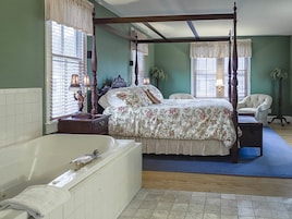 Ropa de cama de alta calidad, sistema de insonorización y wifi gratis