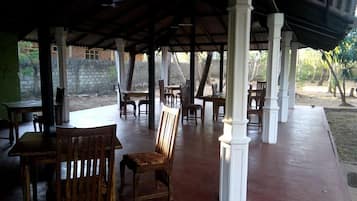 Breakfast, lunch, dinner served; local and international cuisine