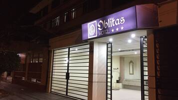 EntrĂ©e de lâhĂ©bergement