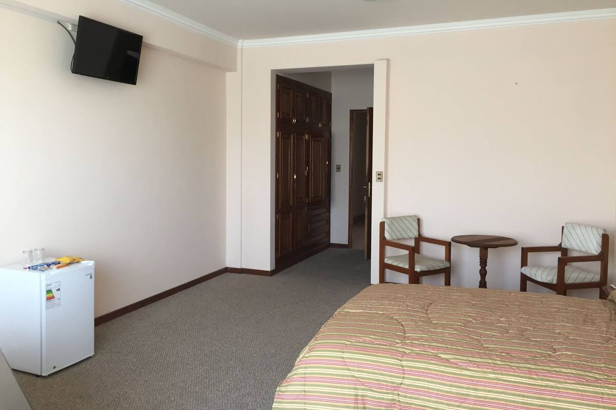 Minibar, free WiFi