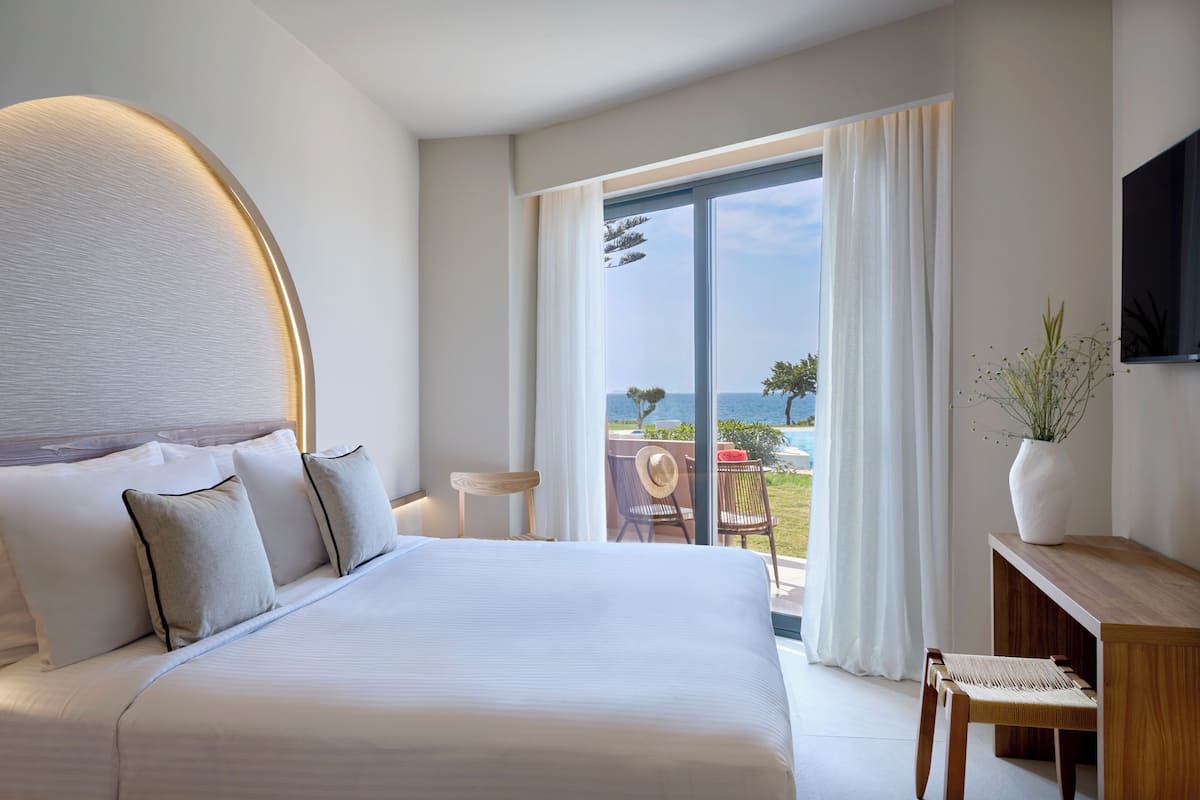 Suite de luna de miel, vista al mar | 1 habitación, caja de seguridad en la habitación y escritorio