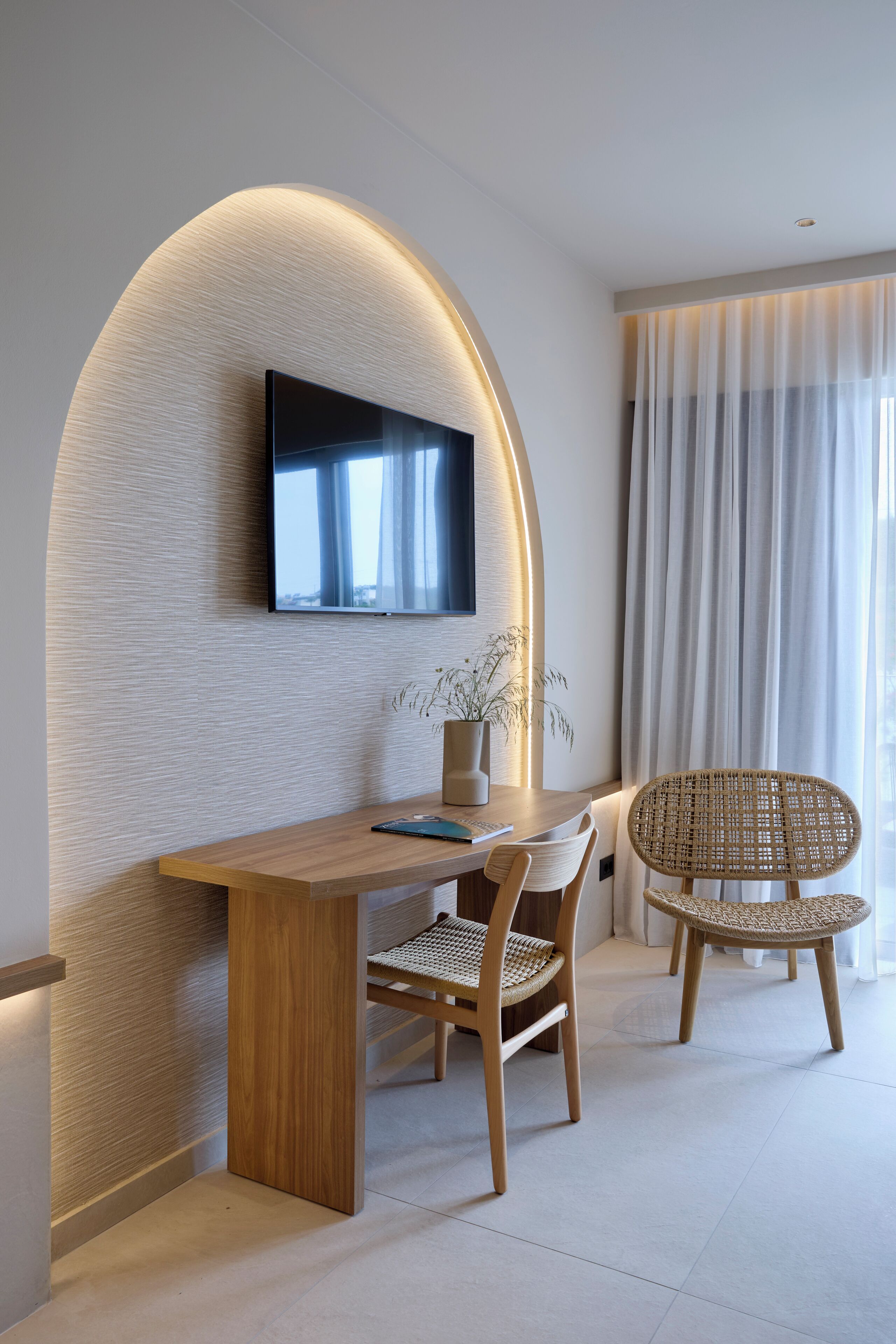 1 bedroom, in-room safe, desk, soundproofing