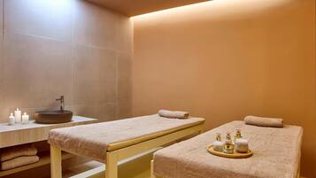 Sauna, Dampfbad, Körperbehandlungen, Gesichtsbehandlungen