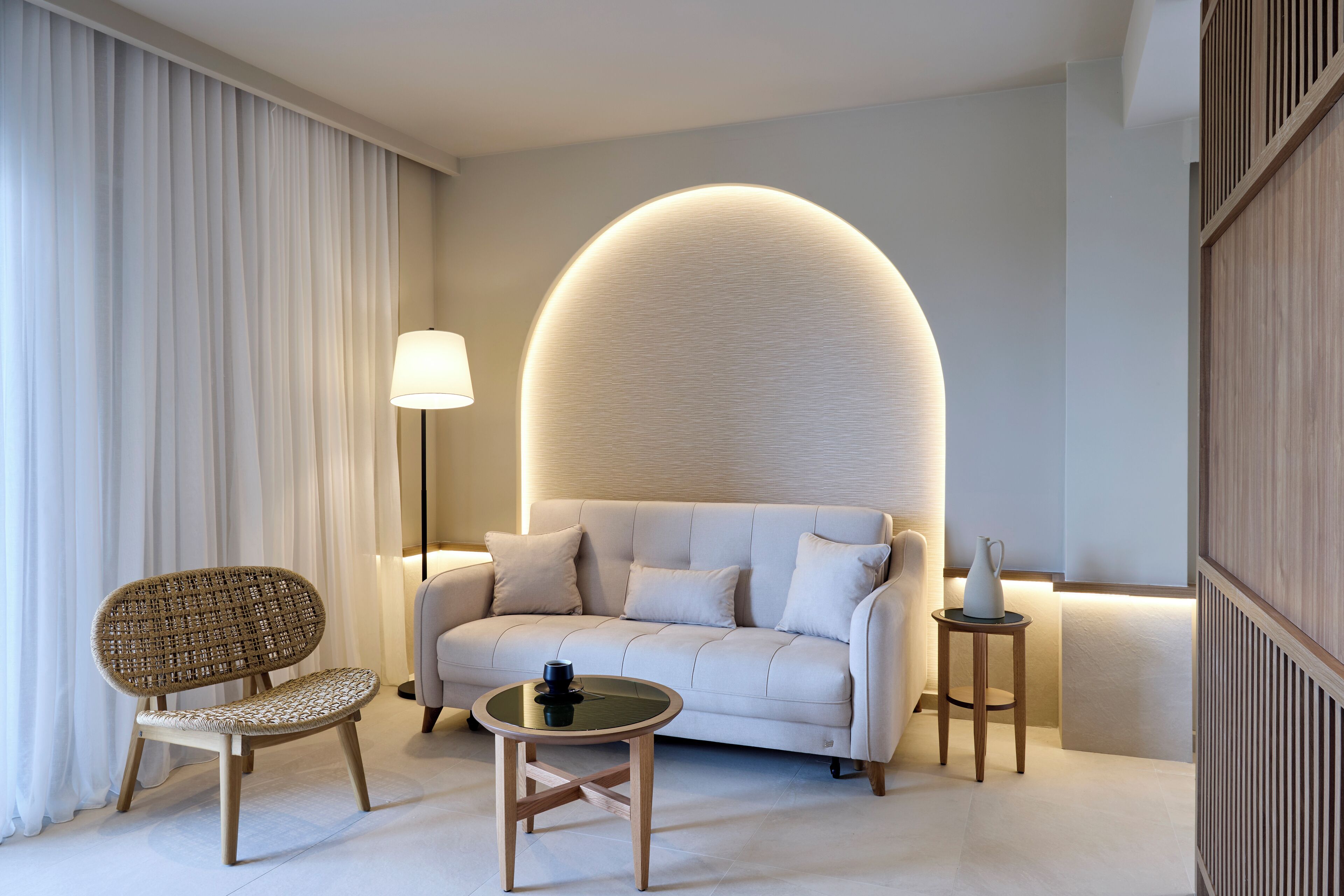 42-inch lcd tv with satellite channels, tv