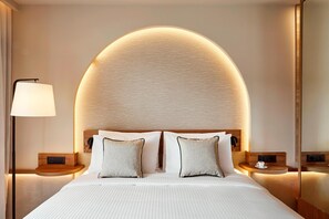 In-room safe, desk, soundproofing, iron/ironing board - Zeus Kos Beach (Kos)