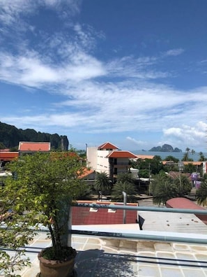 Property grounds - J Hotel (Krabi)