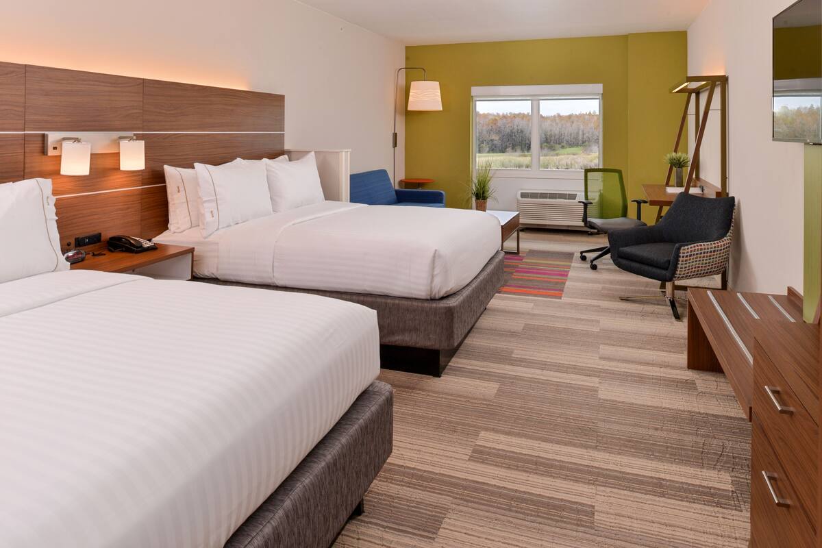 Premium bedding, pillow-top beds, in-room safe, desk