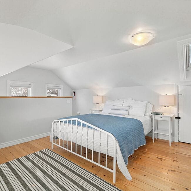 Familierom | 1 soverom, sengetøy av topp kvalitet, skrivebord og lydisolert