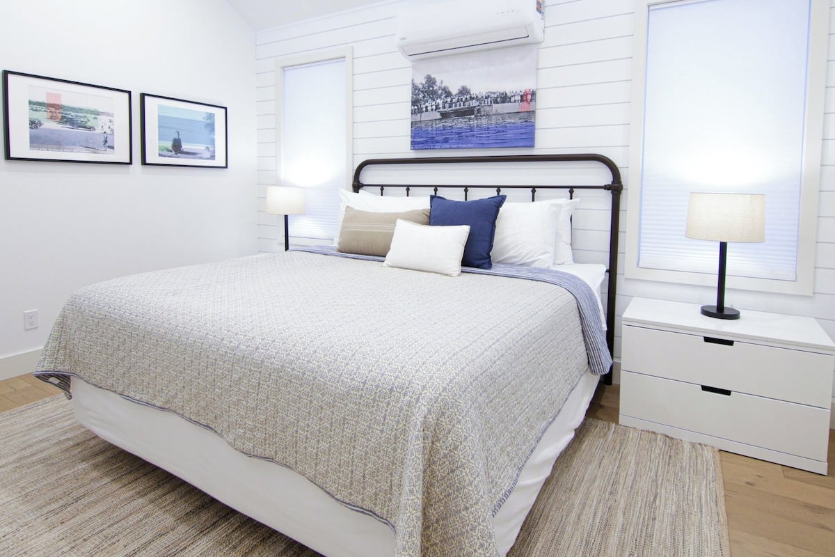 Suite Prestigio, 1 cama King size y sofá cama, en el área del jardín | 1 habitación, ropa de cama de alta calidad, escritorio y insonorización