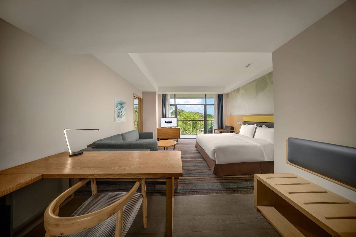 Minibar, in-room safe, desk, blackout curtains