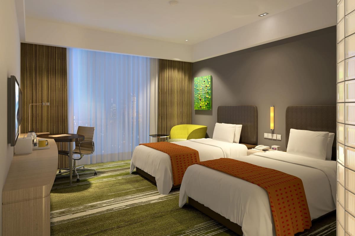 Standard Room, 2 Twin Beds | Minibar, in-room safe, desk, blackout drapes