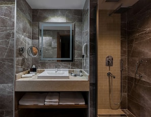 Room, 1 King Bed, Non Smoking | Bathroom shower