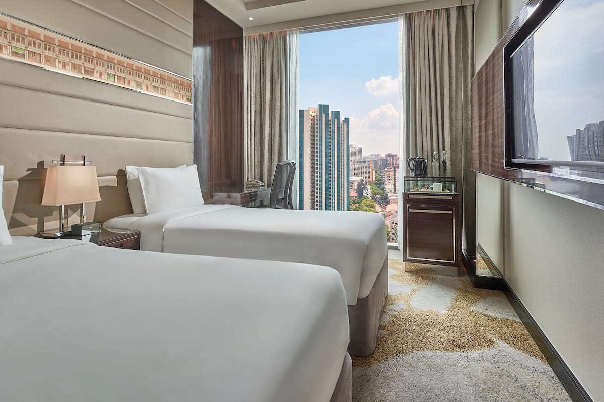 Minibar, pengeskab på værelset, mørklægningsgardiner, lydisolering