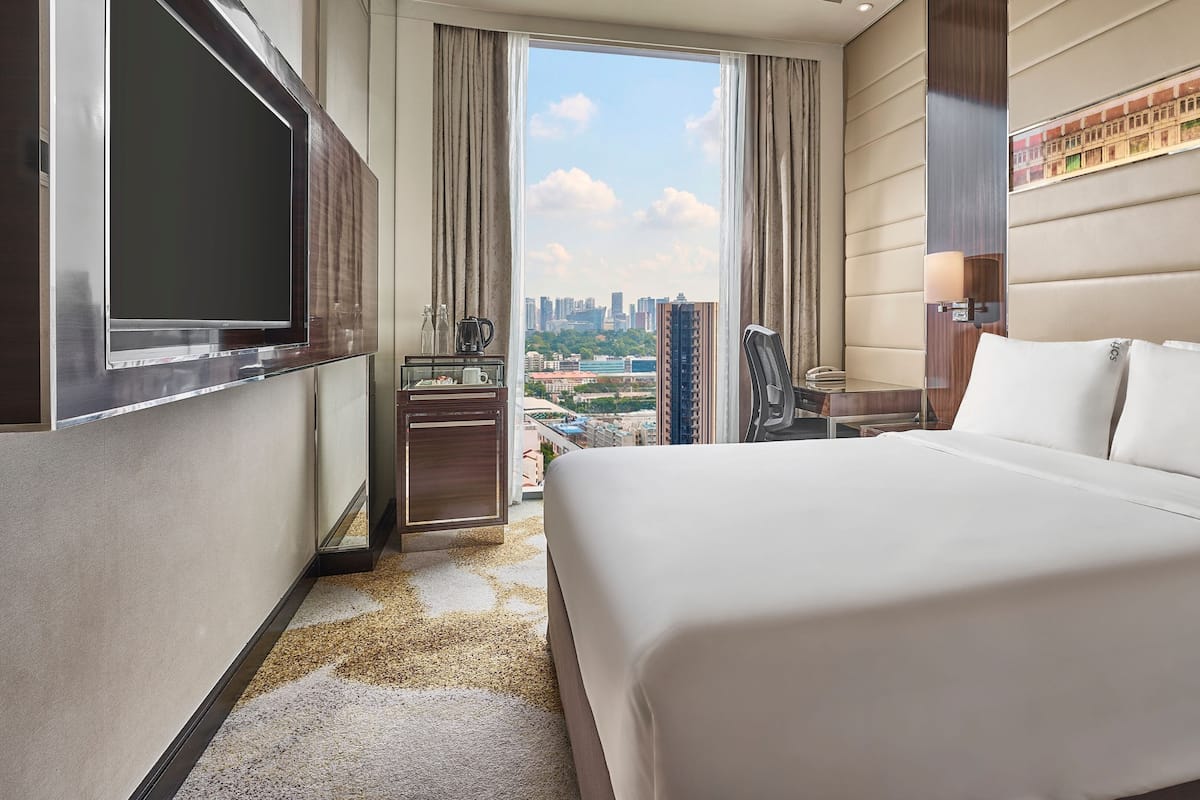 Minibar, pengeskab på værelset, mørklægningsgardiner, lydisolering