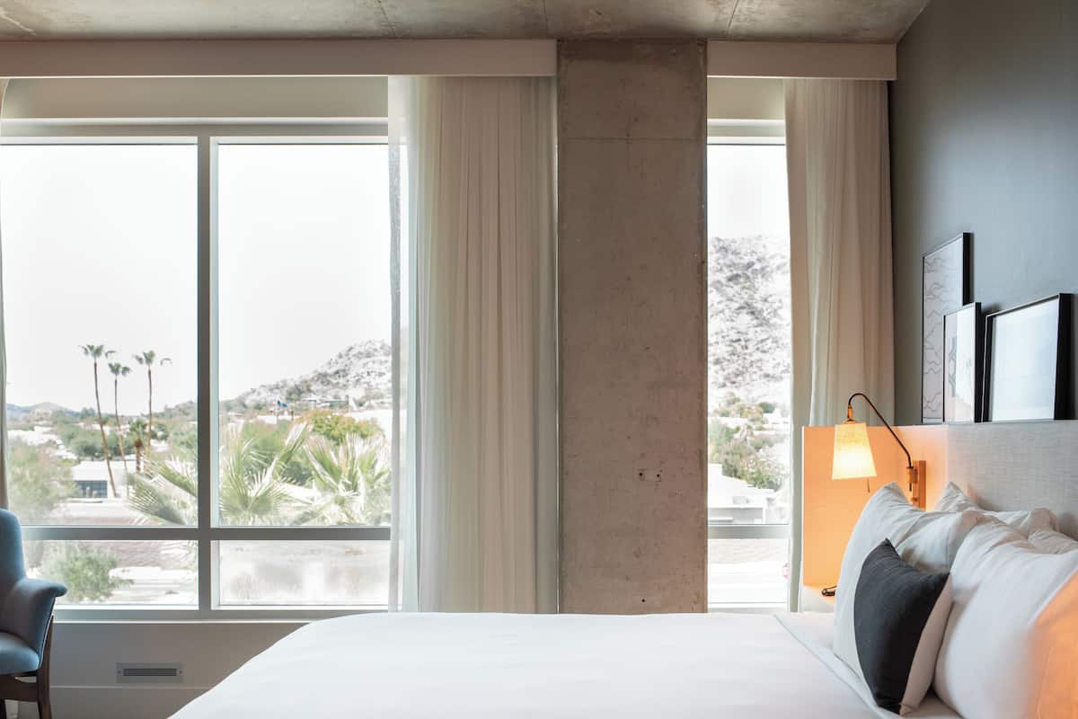 Accessible Signature Deluxe King | View from room