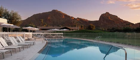 2 outdoor pools, open 6 AM to 10 PM, cabanas (surcharge), sun loungers