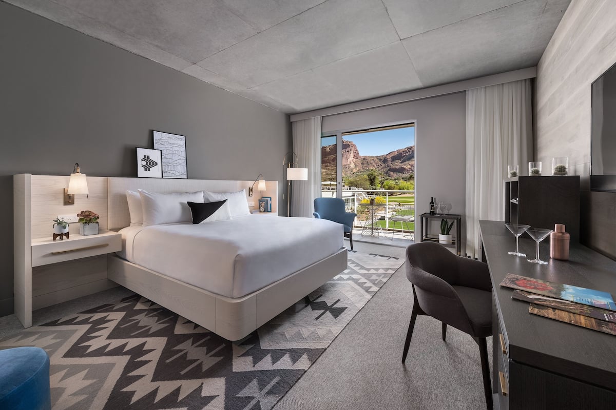 Mountain Premium King | View from room