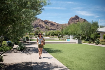 Property grounds at Mountain Shadows Resort Scottsdale