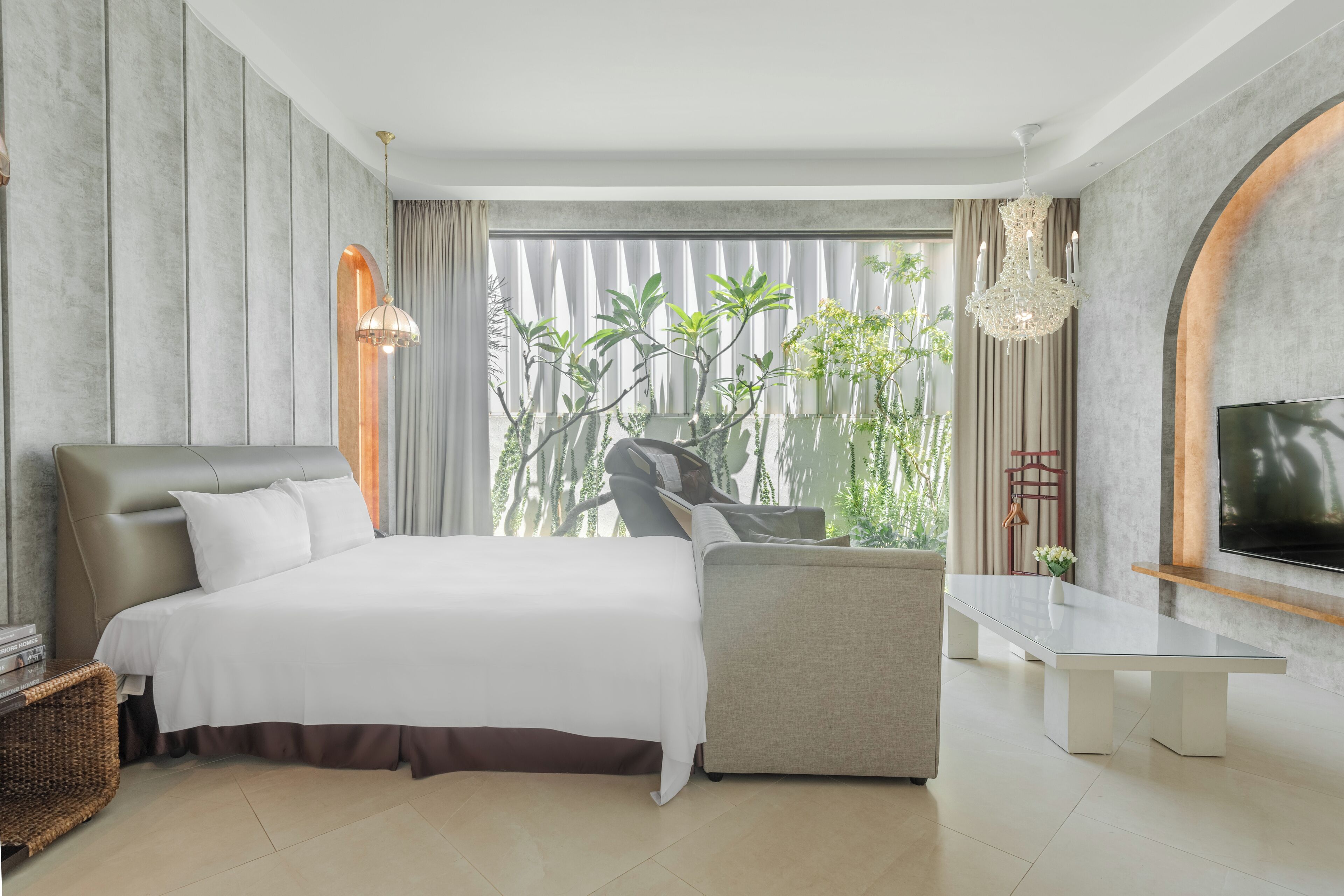 Quarto casal luxo, 1 cama King (check in after 20:00) | Frigobar, individualmente decorados, individualmente mobiliados